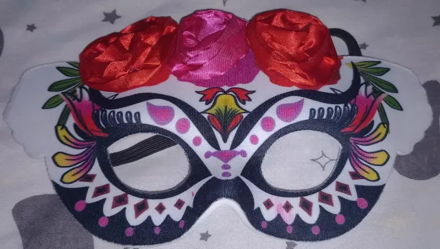 Disfraz niña calavera y rosas
Talla:6