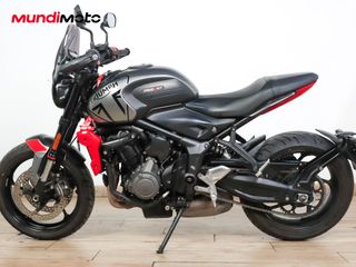 TRIUMPH TRIDENT 660