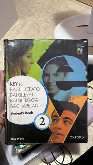Libros de primero y segundo de bachillerato.