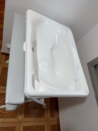 Bañera y cambiador bebé CAM