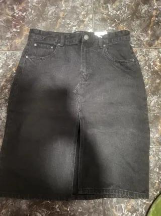 Falda tejana negra con abertura