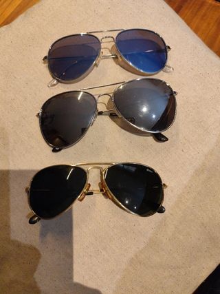 Gafas de sol aviador negras y doradas