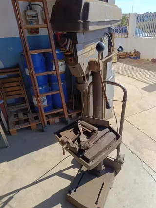 Taladro de correas industrial