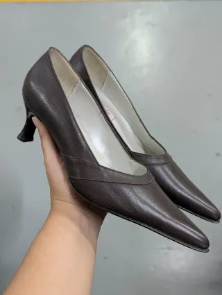 Sapatos Vintage Castanho de salto Novos