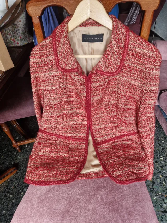 Chaqueta Purificación Garcia. Roja Talla 46.