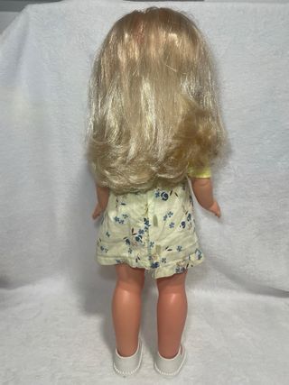 Muñeca antigua Famosa rubia