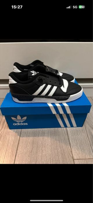 Zapatillas Adidas Rivalry Negras y Blancas Nuevas