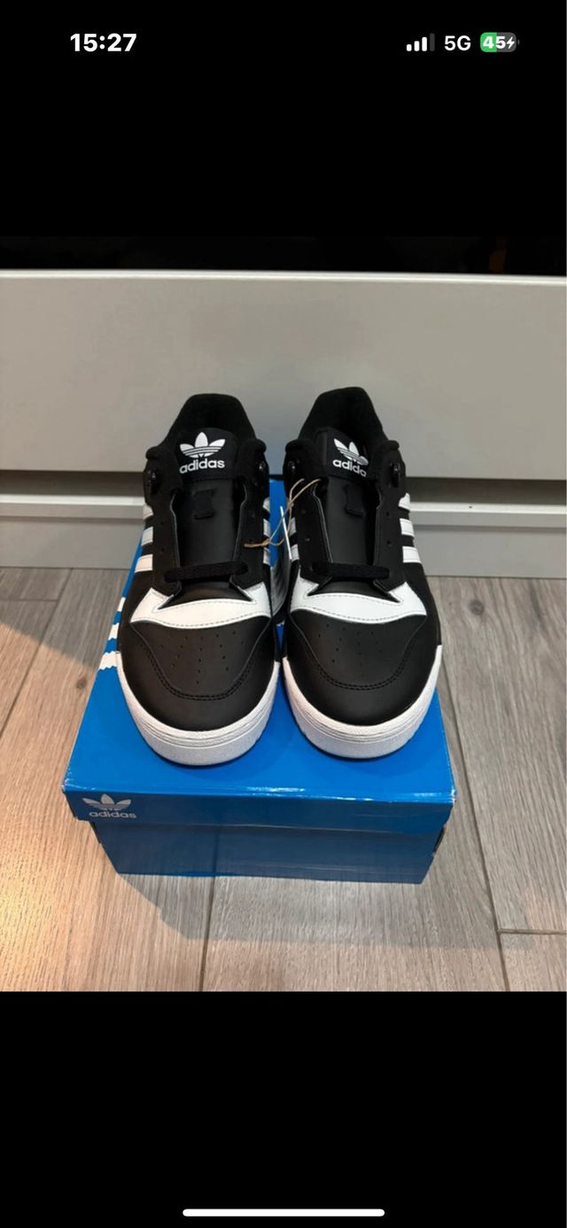 Zapatillas Adidas Rivalry Negras y Blancas Nuevas