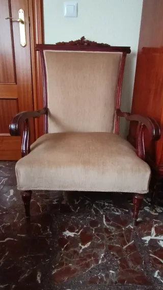 Conjunto 2 sillones y taburete tapizados