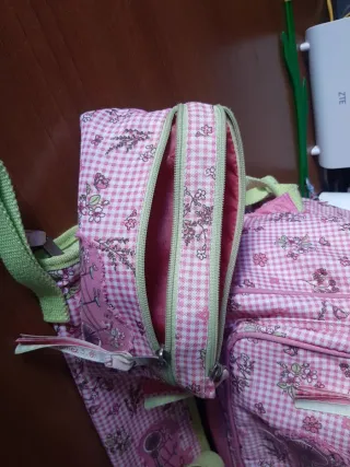 Mochila infantil Busquets con accesorios