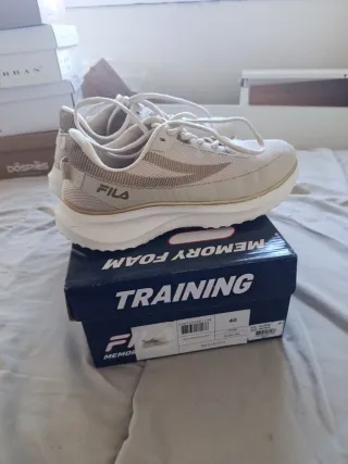Zapatillas Fila Training Mujer Talla 40 Beige/Oro
