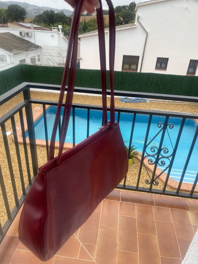 Bolso elegante granate 