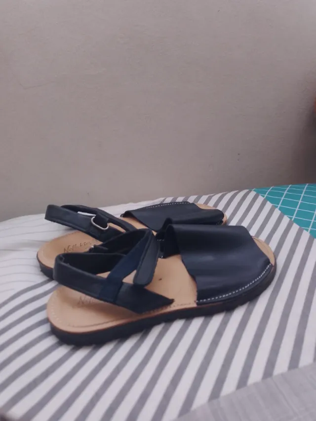 Sandalias de cuero para niña