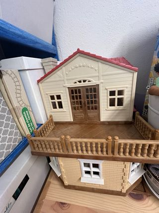 Casa Sylvanian Families con luces y accesorios