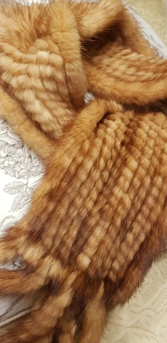 Bufanda de piel natural tejida