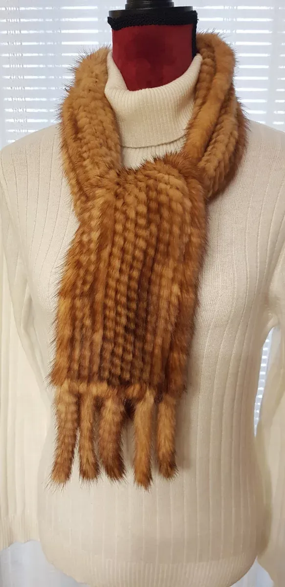 Bufanda de piel natural tejida