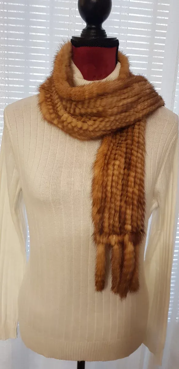 Bufanda de piel natural tejida