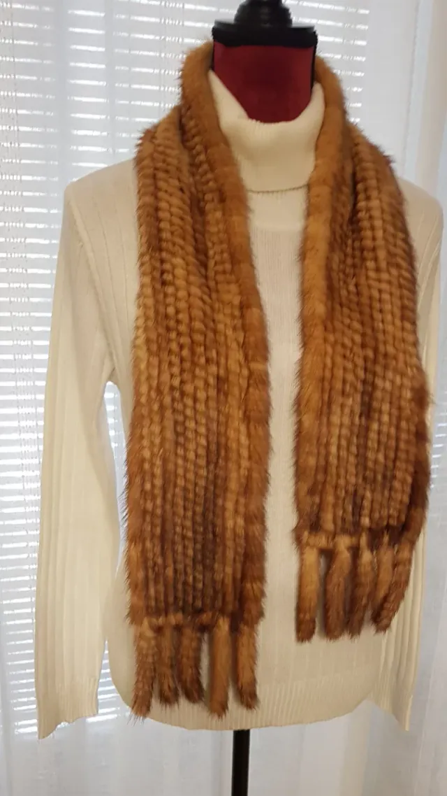 Bufanda de piel natural tejida