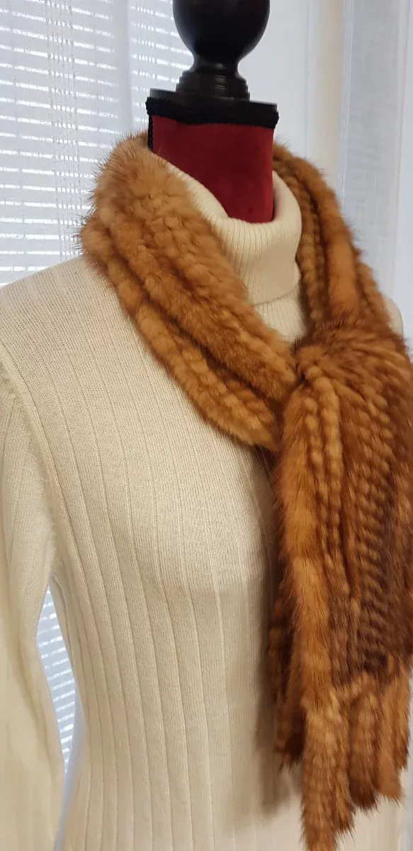 Bufanda de piel natural tejida