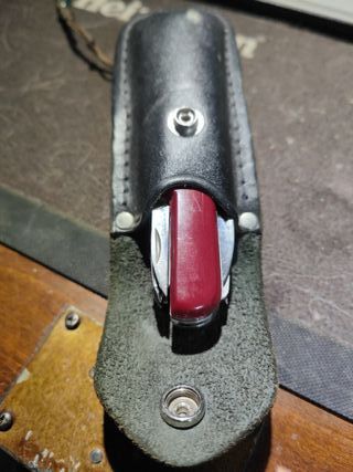 Coltellino svizzero Rostfrei con fodero cuoio