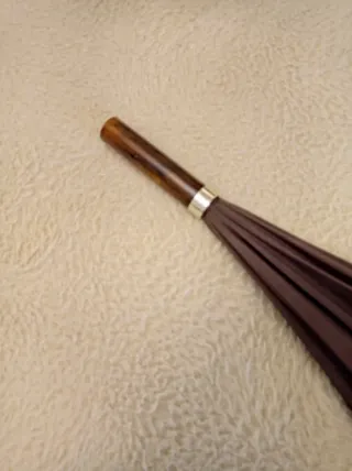 Paraguas vintage beige y marrón