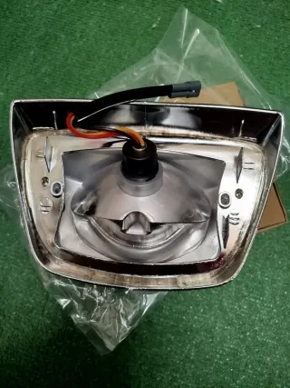 Piloto Trasero NUEVO completo Vespa LX LXV 50 125