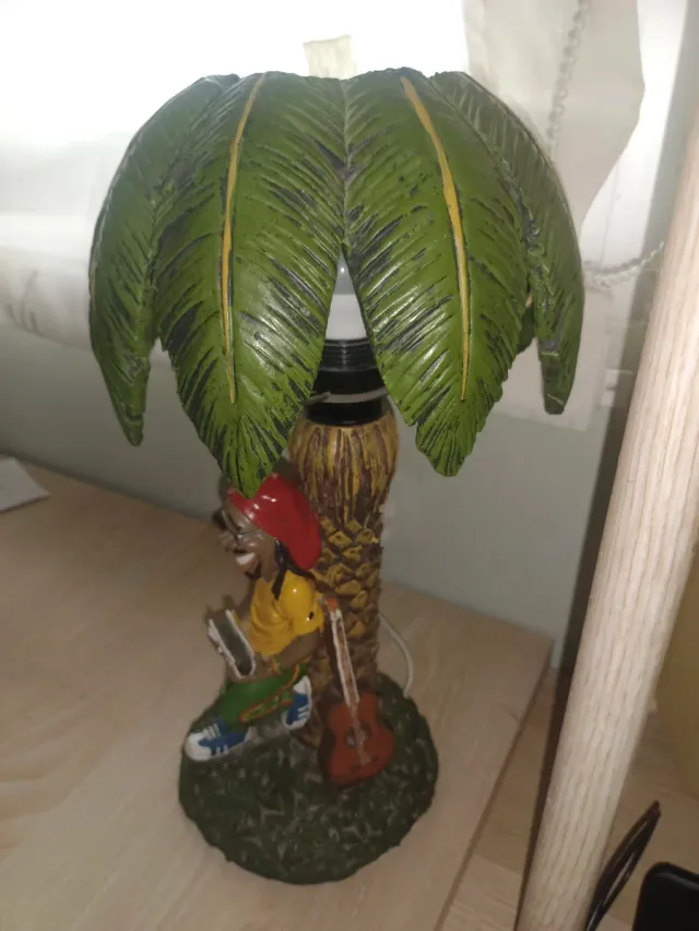 Lámpara Palmera con Figura de jamaicano