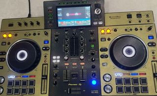 Mesa DJ Pioneer XDJ-RX2 Negra/Dorada