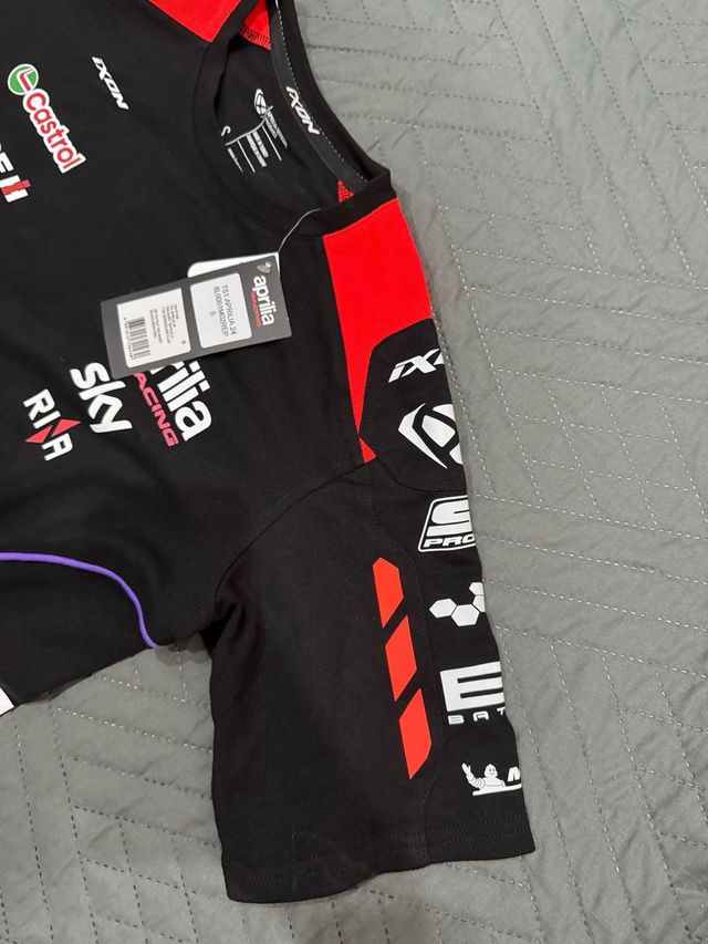 Camiseta Aprilia Racing Negra y Roja