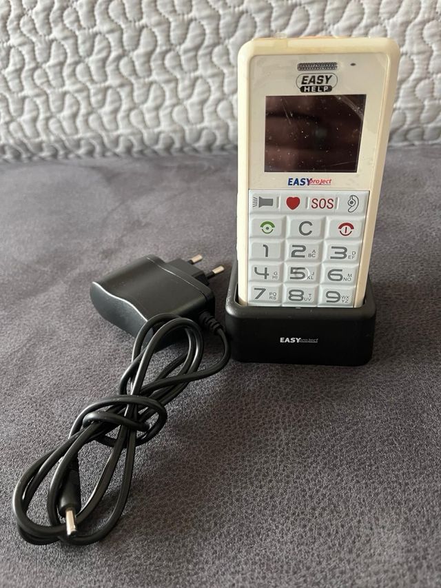 Cellulare per nonni o bambini