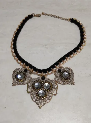 Collana bigiotteria con pendenti