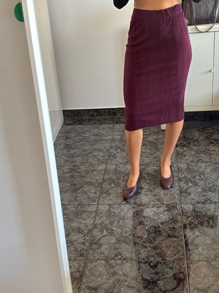 Falda larga Zara morada acanalada