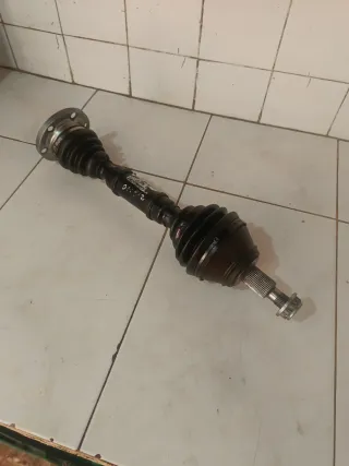 Eje de transmisión izquierdo VW