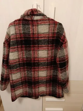 Chaquetón lana estampado cuadros.