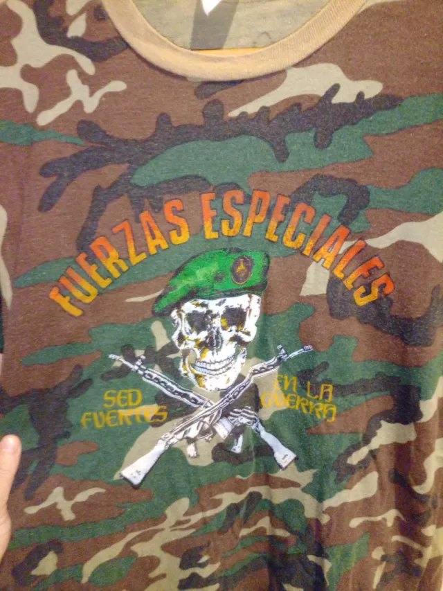 Camiseta Fuerzas Especiales Camuflaje