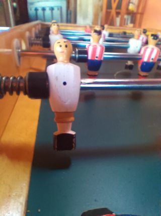 Futbolín de madera