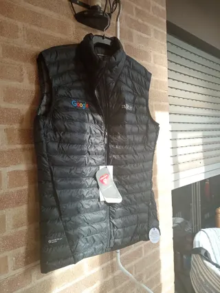 Chaleco Rab plumífero negro