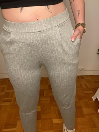 Pantalón de vestir gris Pull&Bear