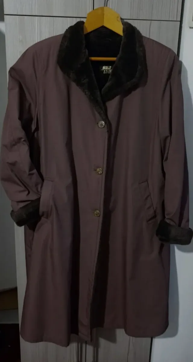 Cappotto donna marrone con bottoni