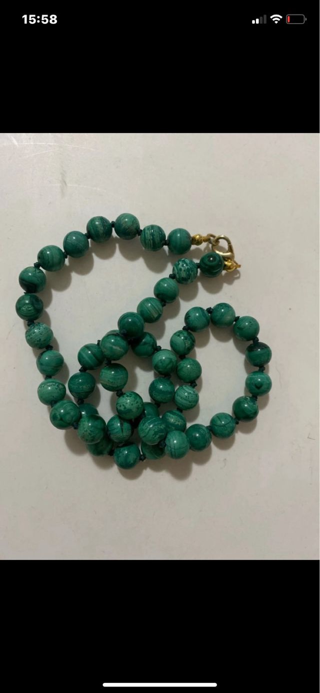 Collana perle giada verde scuro chiusura oro