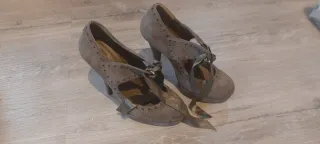 Zapatos de tacón Marypaz marrones