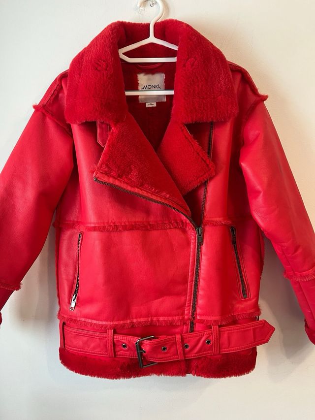 Cazadora MONKI Roja con Borrego