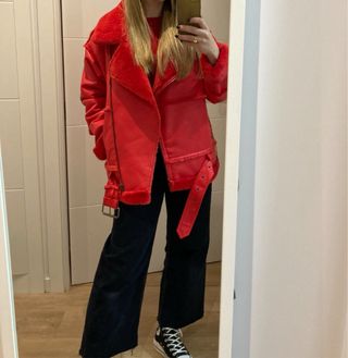 Cazadora MONKI Roja con Borrego