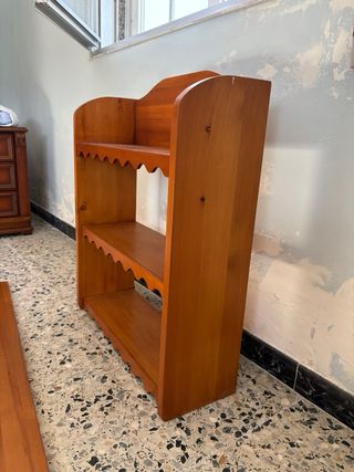Estanterías de madera