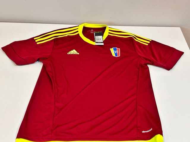 Lote 3 Camisetas Fútbol Talla M
Oficial 100%