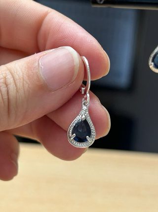 Pendientes lágrima piedra azul oscuro