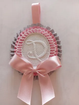 Medallón personalizado para carrito de bebe y cuna