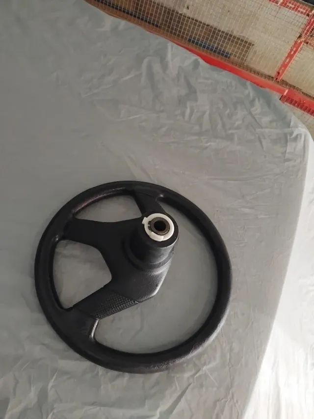 Volante Peugeot 205 Rallye