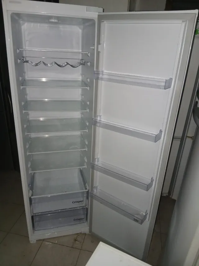 Nevera Beko sin congelador de 177x54