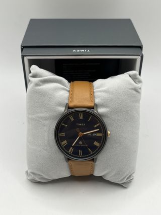 RELOJ TIMEX TW2U88500 NEGRO CORREA MARRON CON CAJA